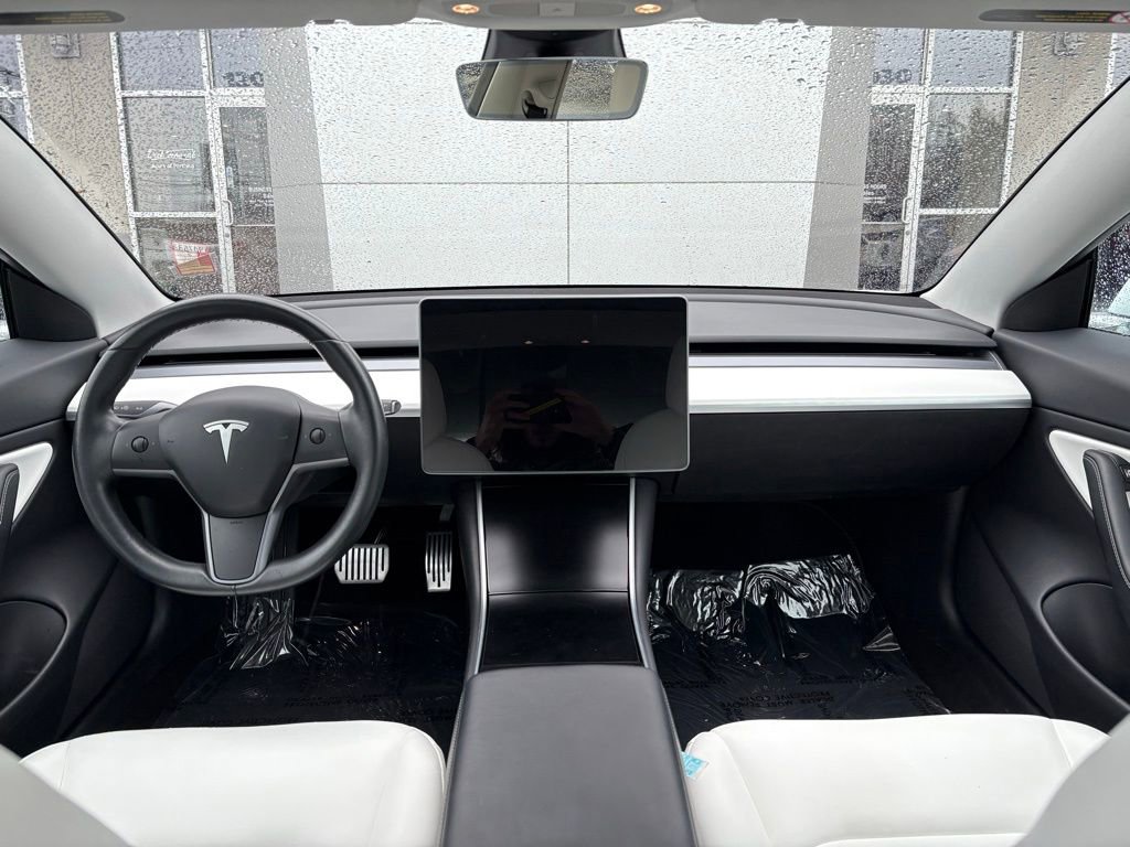 Used 2018 Tesla Model 3 Long Range image 19