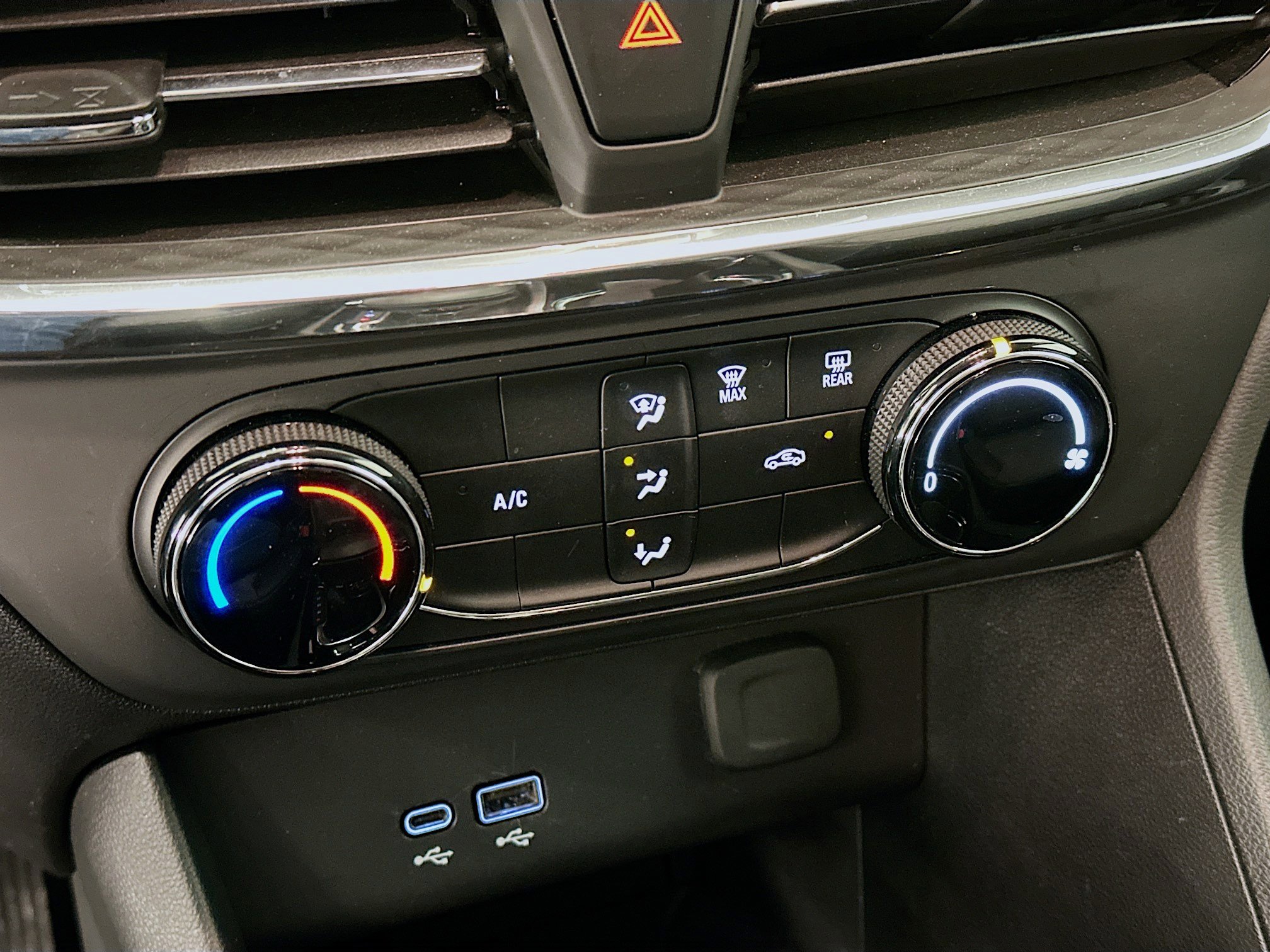 Used 2025 Buick Encore GX Preferred image 24