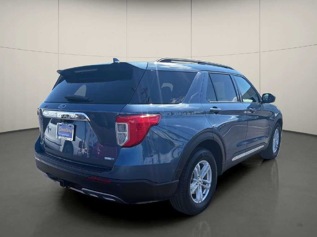 Used 2020 Ford Explorer XLT w/ Equipment Group 202A AWD/4WD image 7