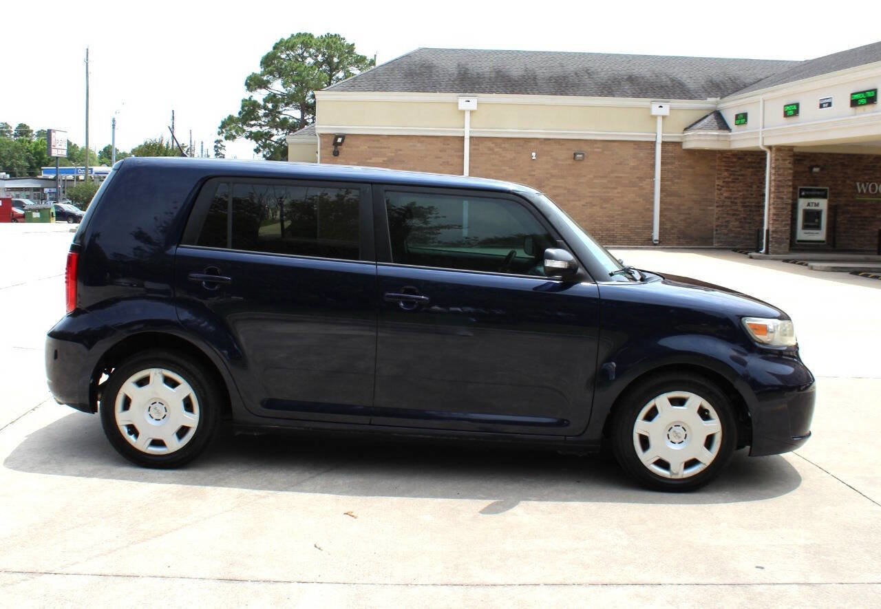 Used 2008 Scion xB FWD image 3
