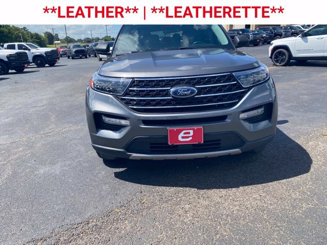 Used 2023 Ford Explorer XLT w/ Equipment Group 202A AWD/4WD image 2