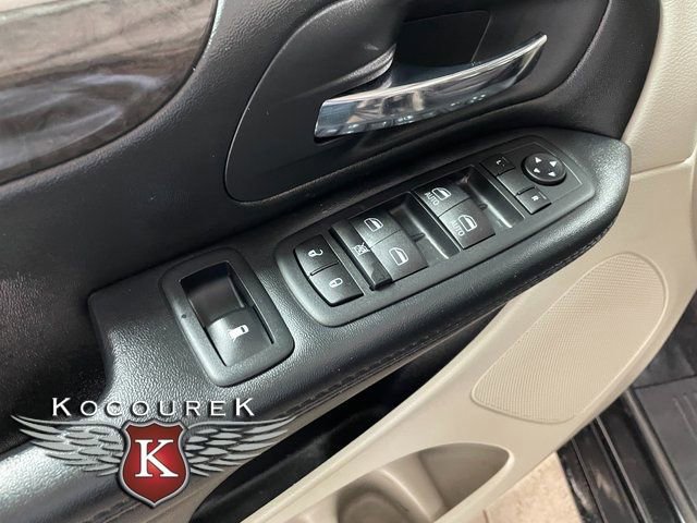 Used 2020 Dodge Grand Caravan SE FWD image 19