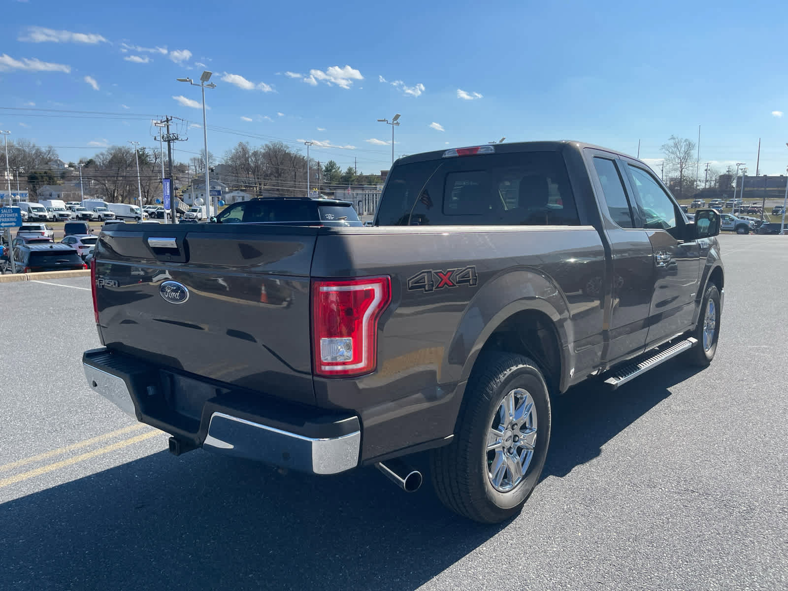 Used 2017 Ford F150 XLT w/ Equipment Group 302A Luxury image 5