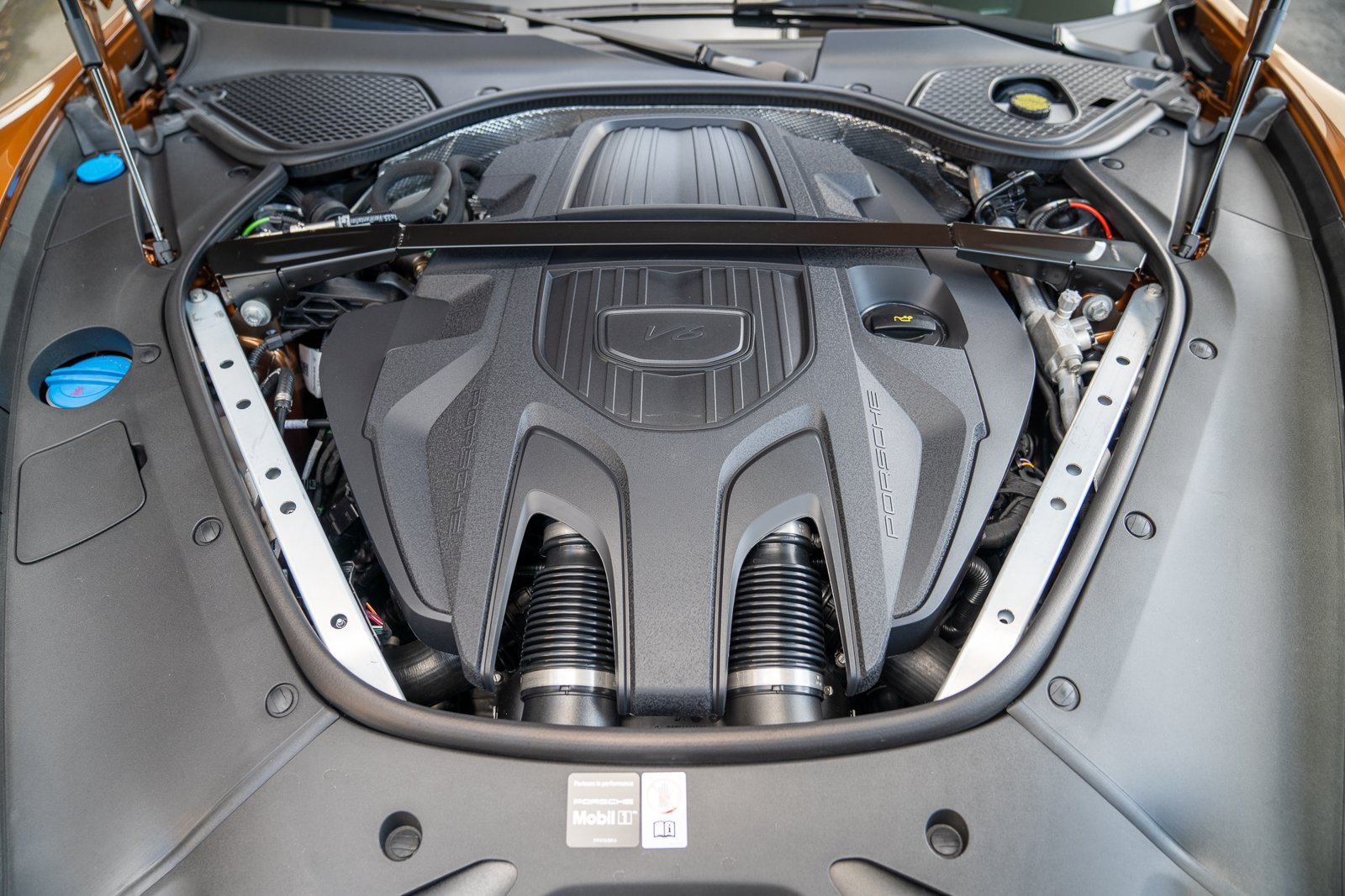 Certified 2025 Porsche Panamera 4 AWD/4WD image 25