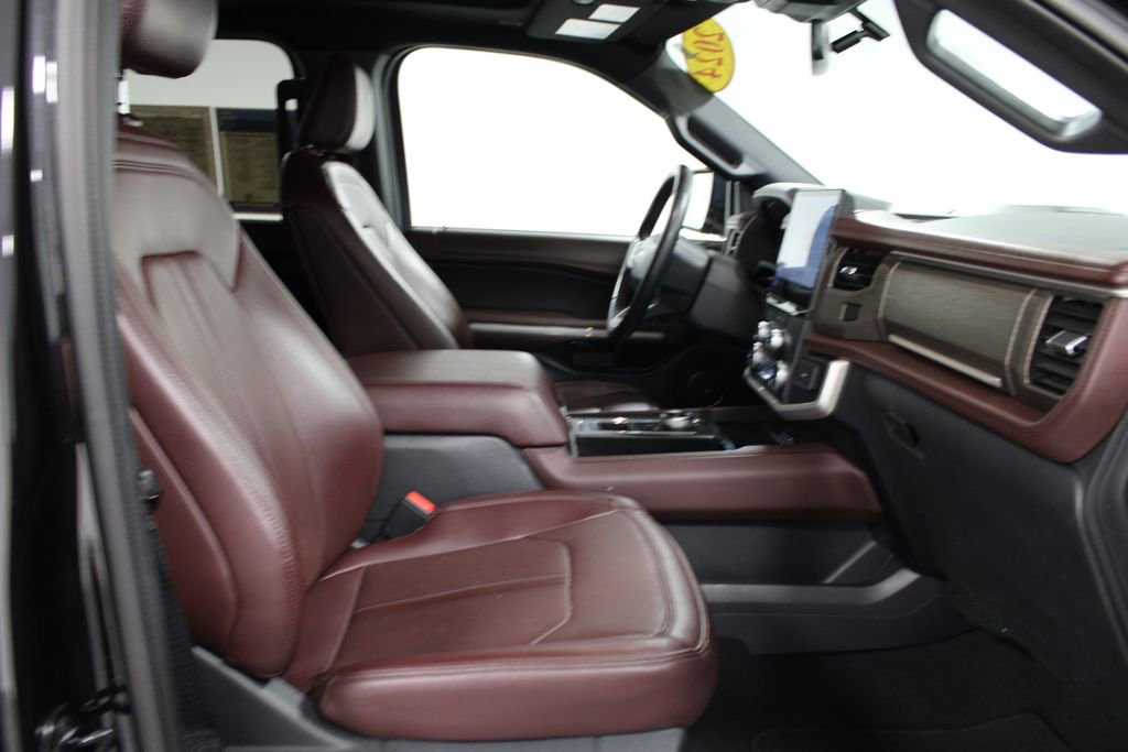 Used 2024 Ford Expedition Limited image 31