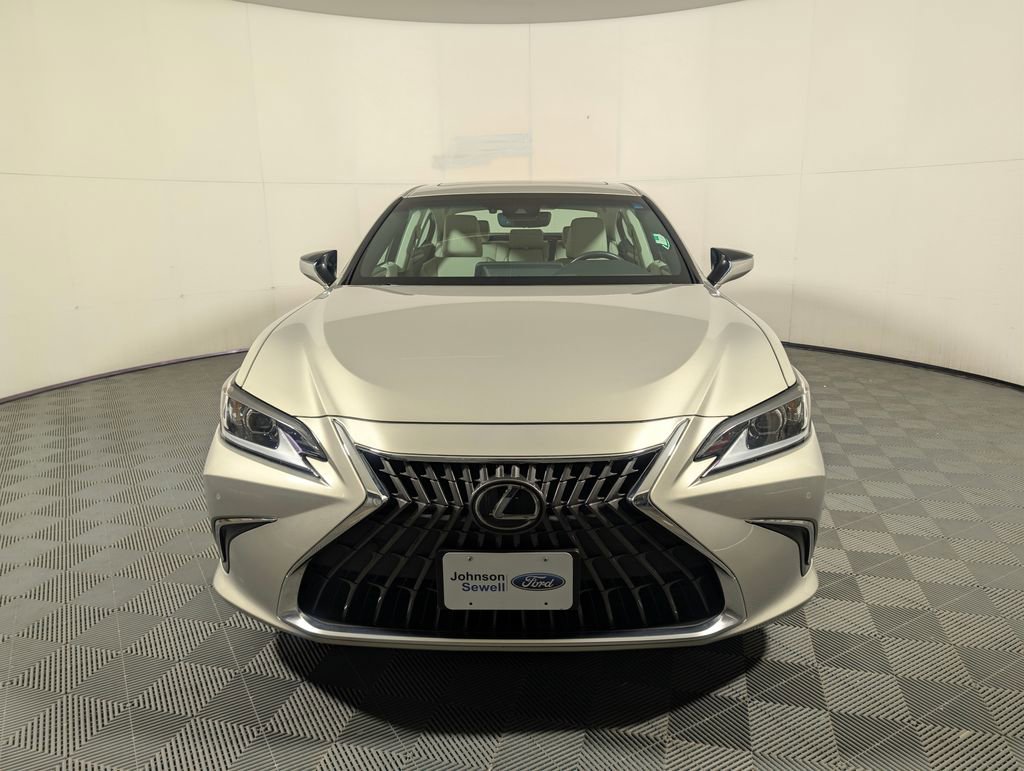 Used 2023 Lexus ES 300h w/ Premium Package image 3