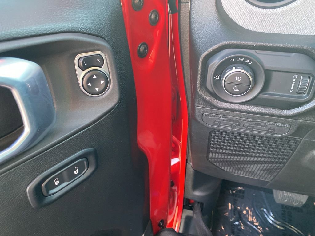 Used 2024 Jeep Gladiator Sport image 8