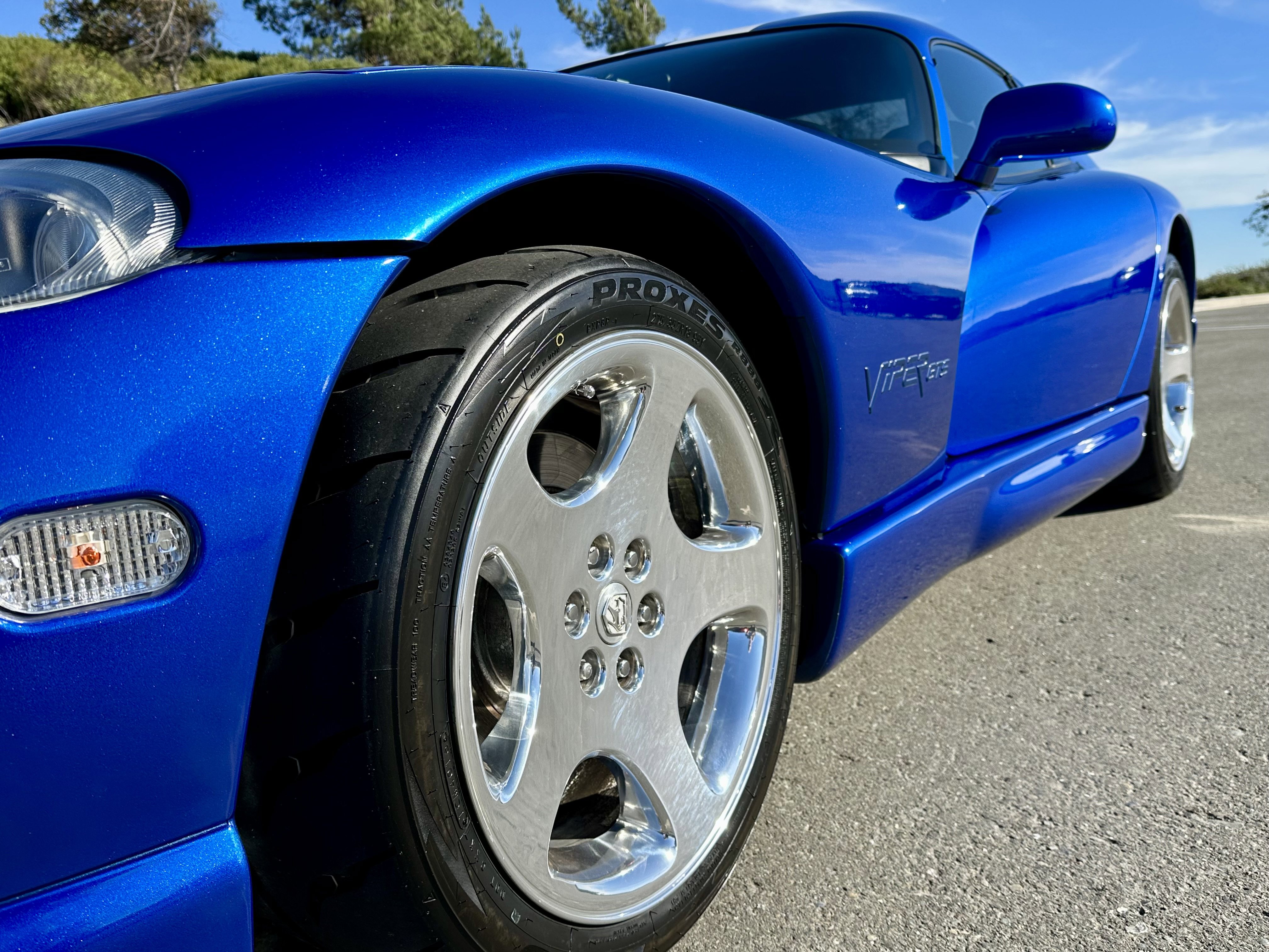 Used 1997 Dodge Viper GTS image 21