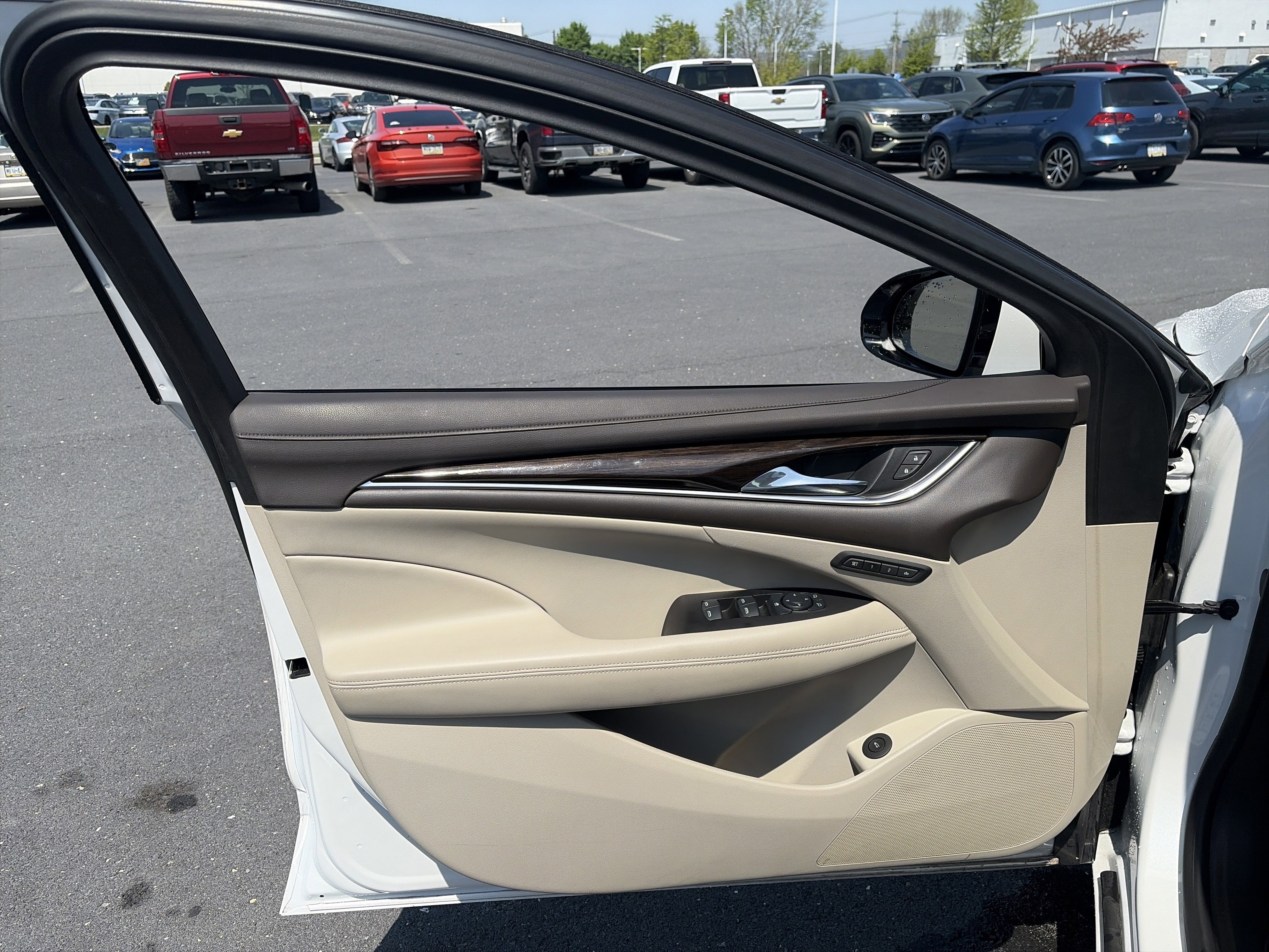 Used 2017 Buick LaCrosse Premium image 23
