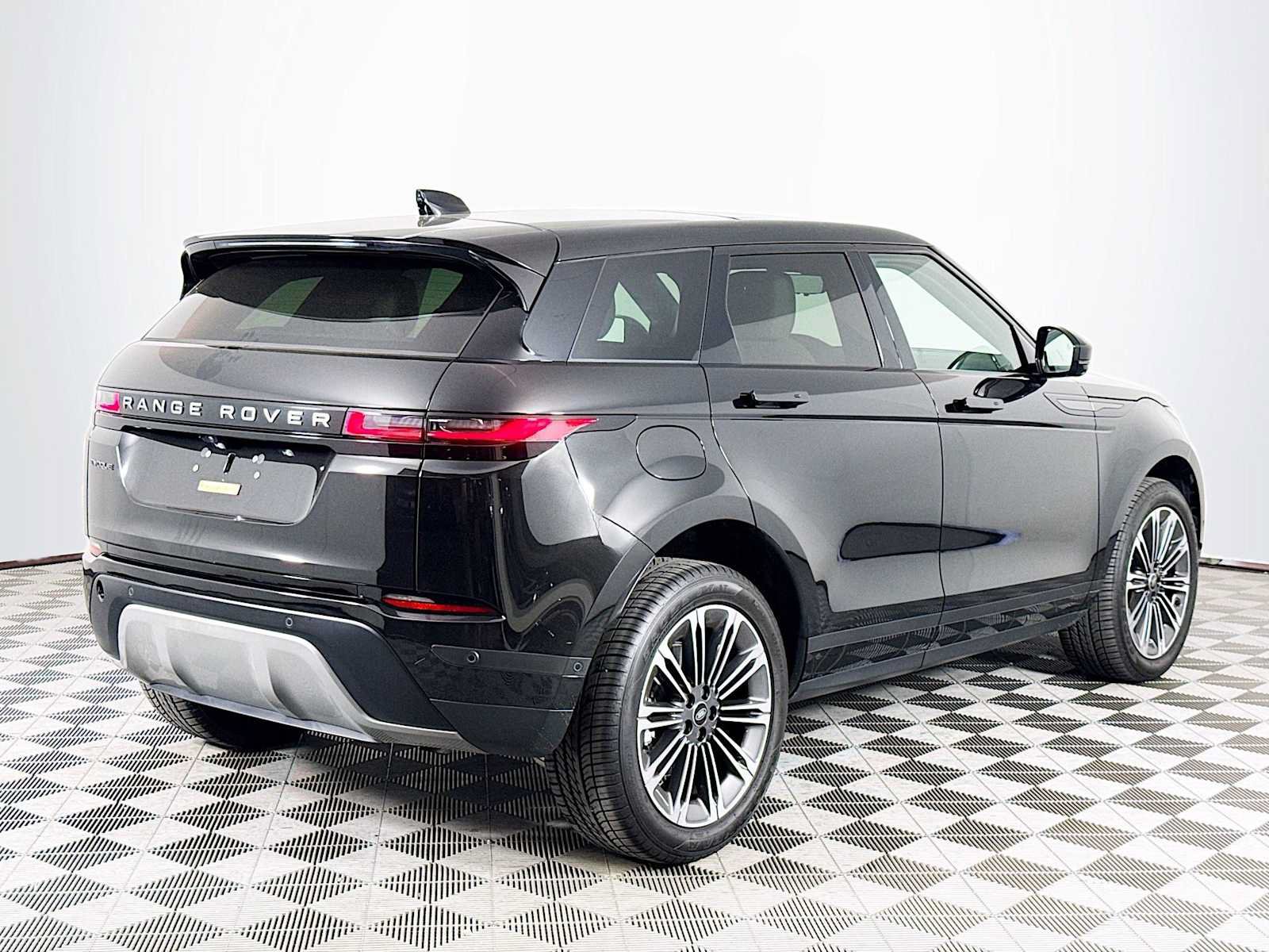 Used 2026 Land Rover Range Rover Evoque S AWD/4WD image 5