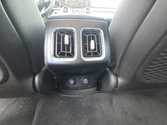 Used 2022 Kia Sorento LX image 25