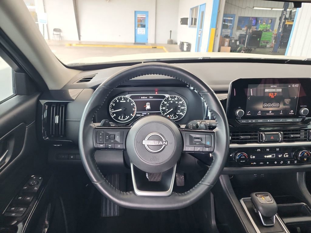 Used 2022 Nissan Pathfinder SV FWD image 19