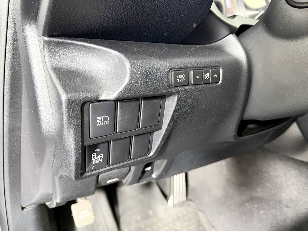 Used 2017 Lexus IS 300 AWD w/ Navigation System Package image 28