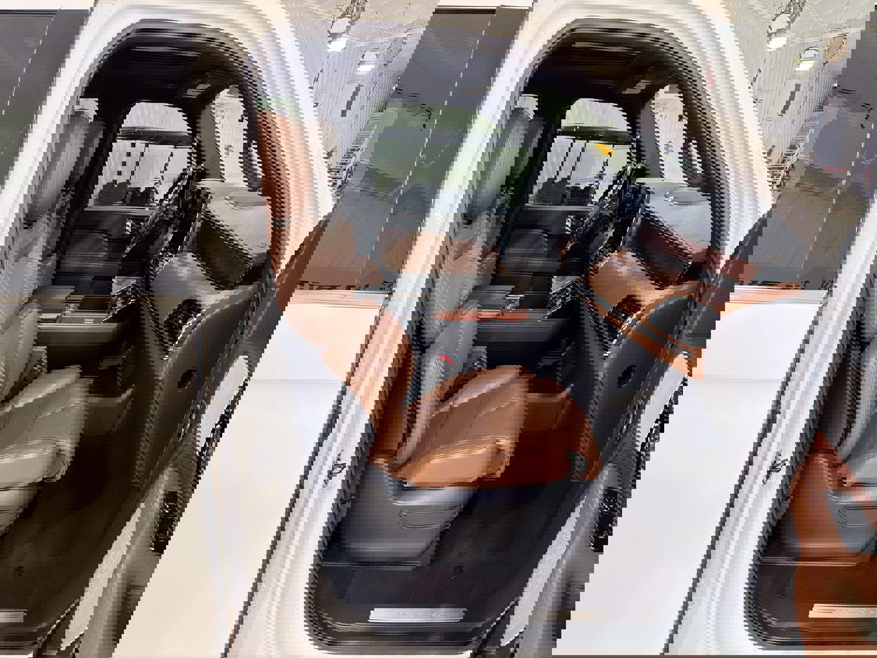 Used 2023 Lincoln Navigator Reserve image 30