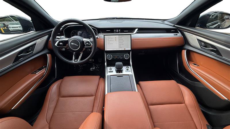 Used 2022 Jaguar XF R-Dynamic SE AWD/4WD image 12