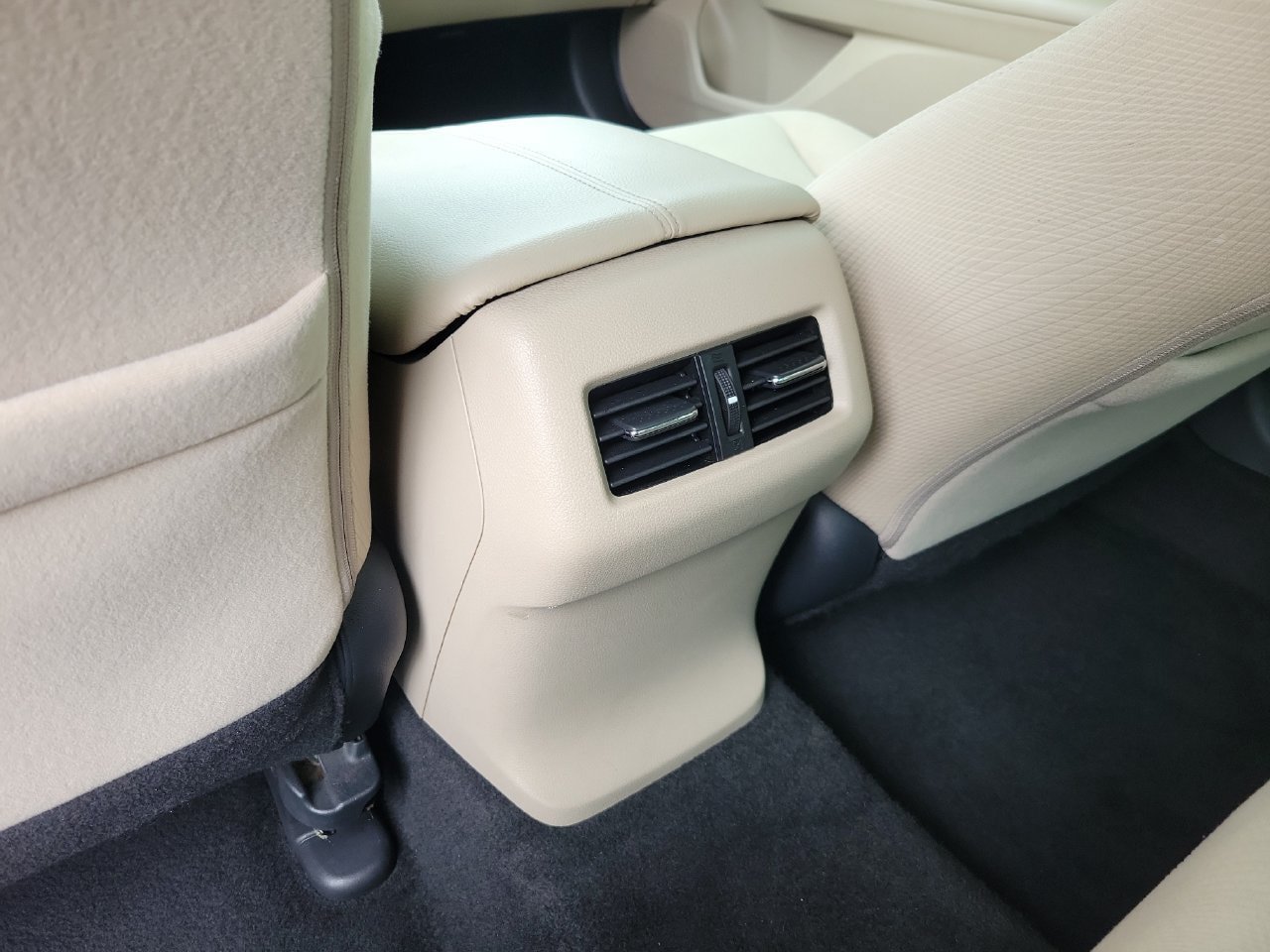 Used 2016 Honda Accord EX image 10