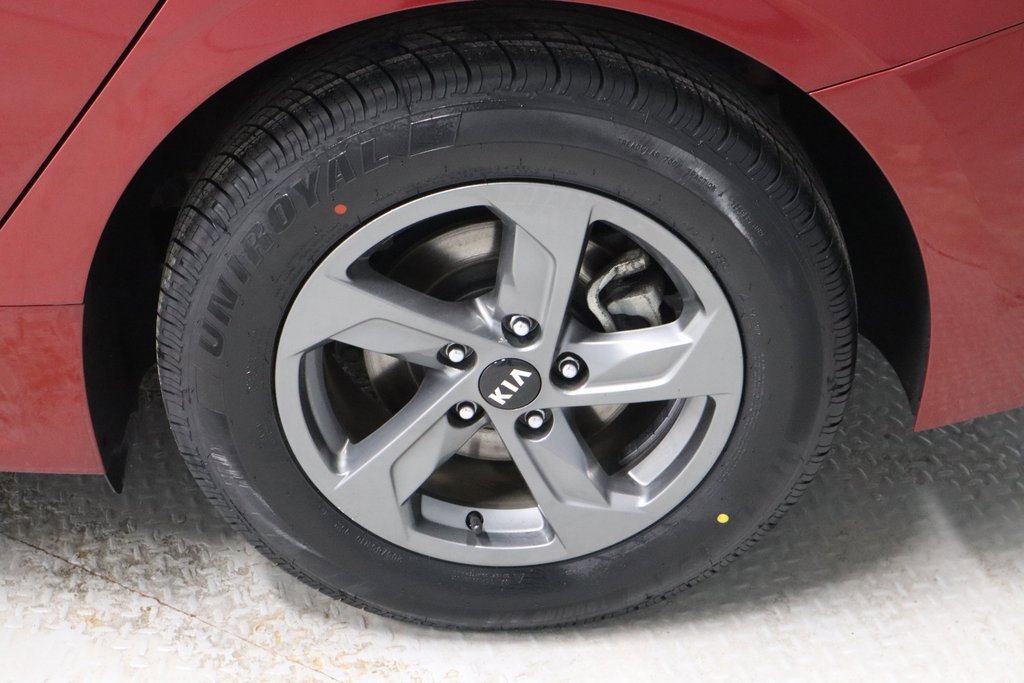 Used 2021 Kia K5 LX image 18