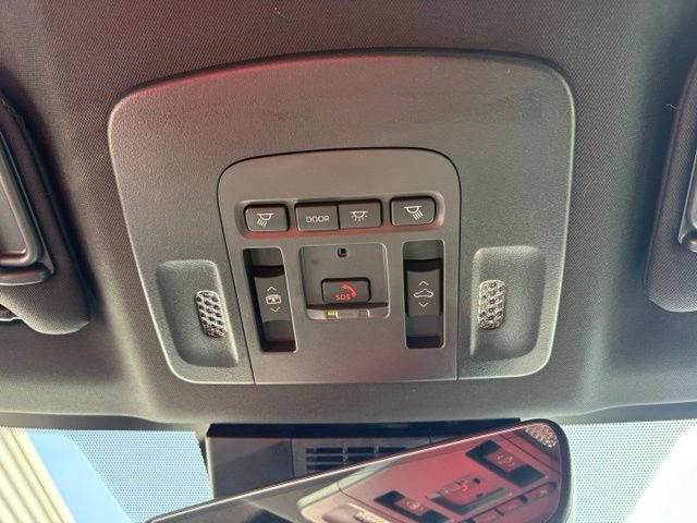 Used 2025 Toyota Camry XSE FWD image 23