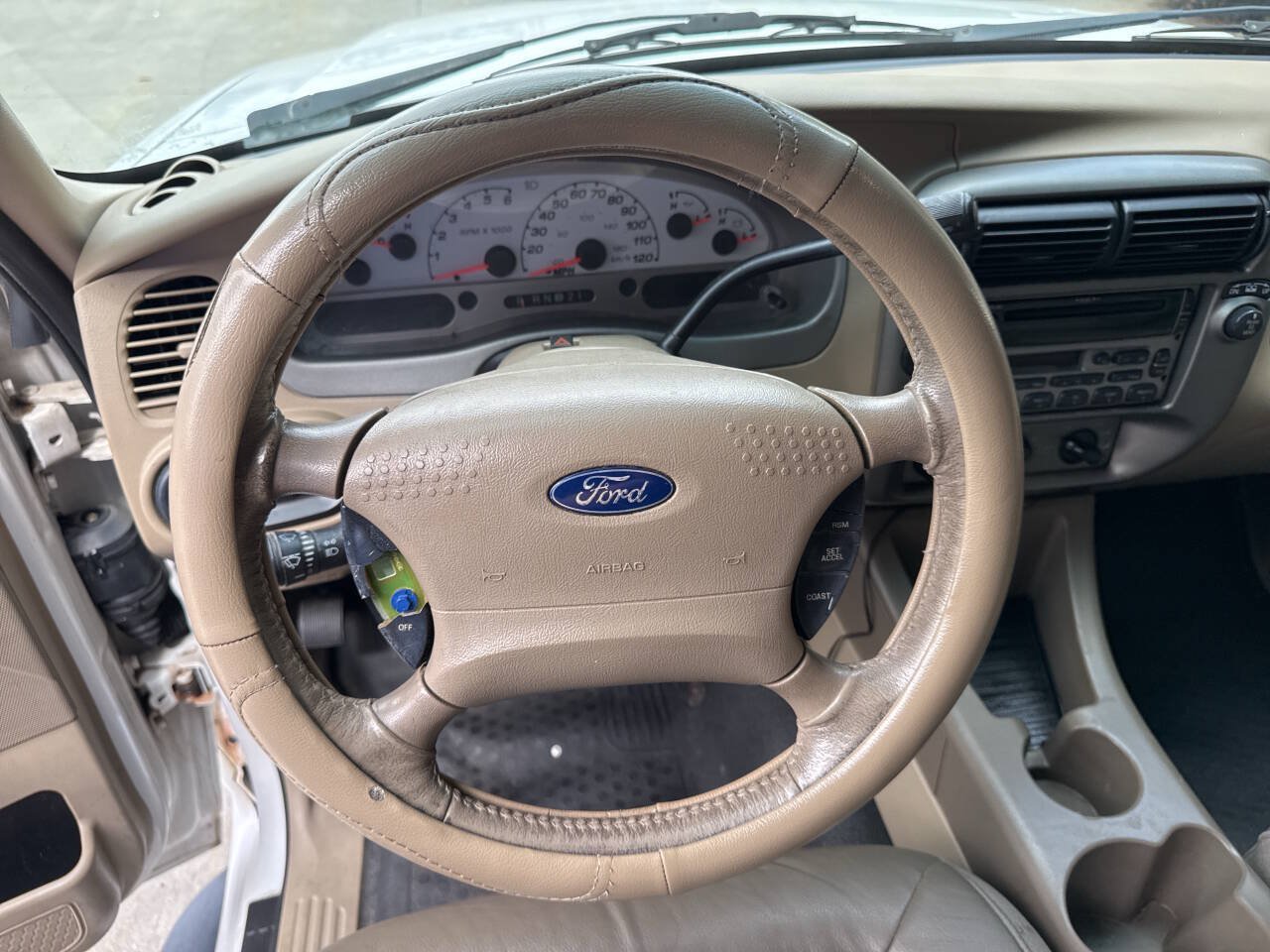 Used 2005 Ford Explorer Sport Trac XLT AWD/4WD image 22