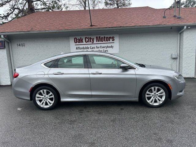 Used 2016 Chrysler 200 Limited Platinum w/ Comfort & Convenience Group FWD image 4