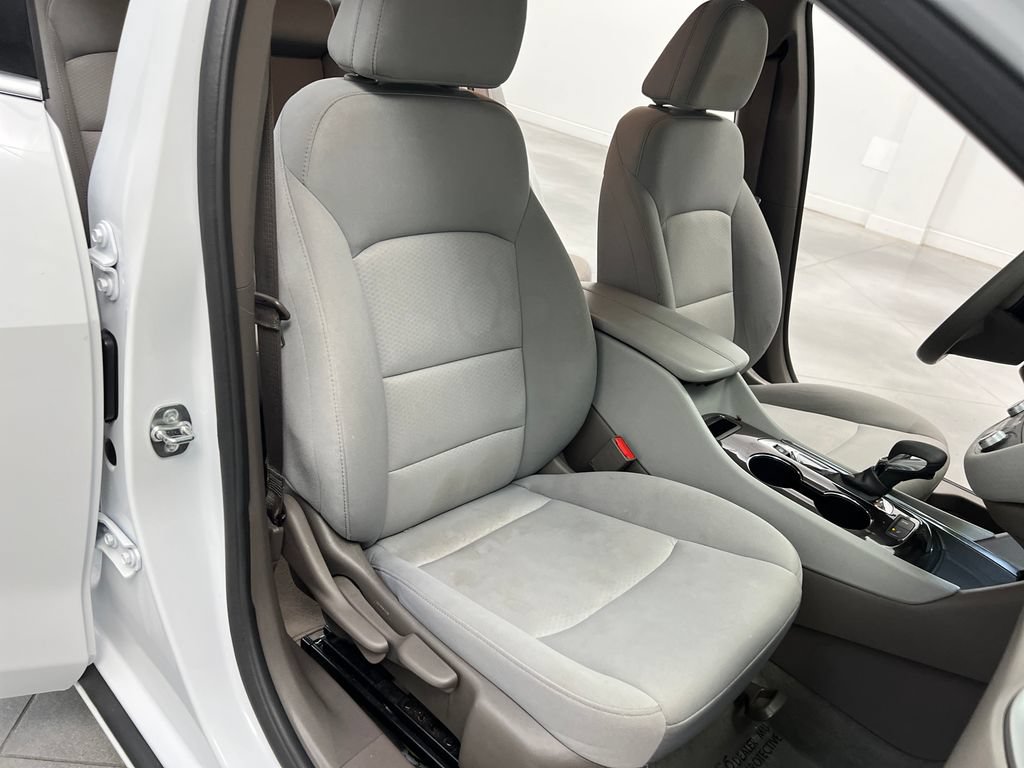 Used 2025 Chevrolet Malibu LT FWD image 25