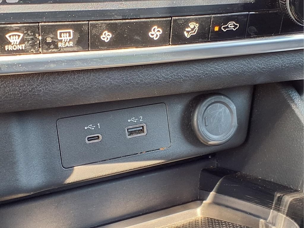 Used 2023 Nissan Rogue SV FWD image 13