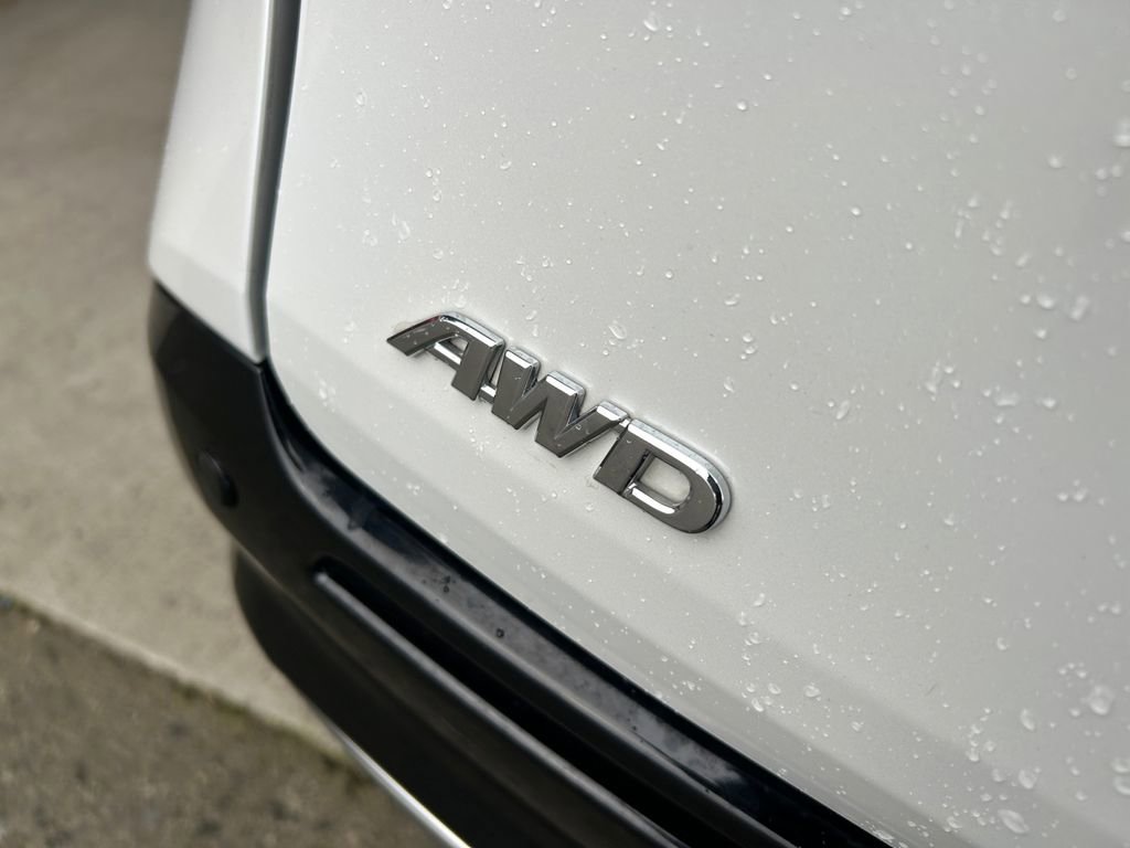 Used 2022 Toyota Sienna Platinum image 32