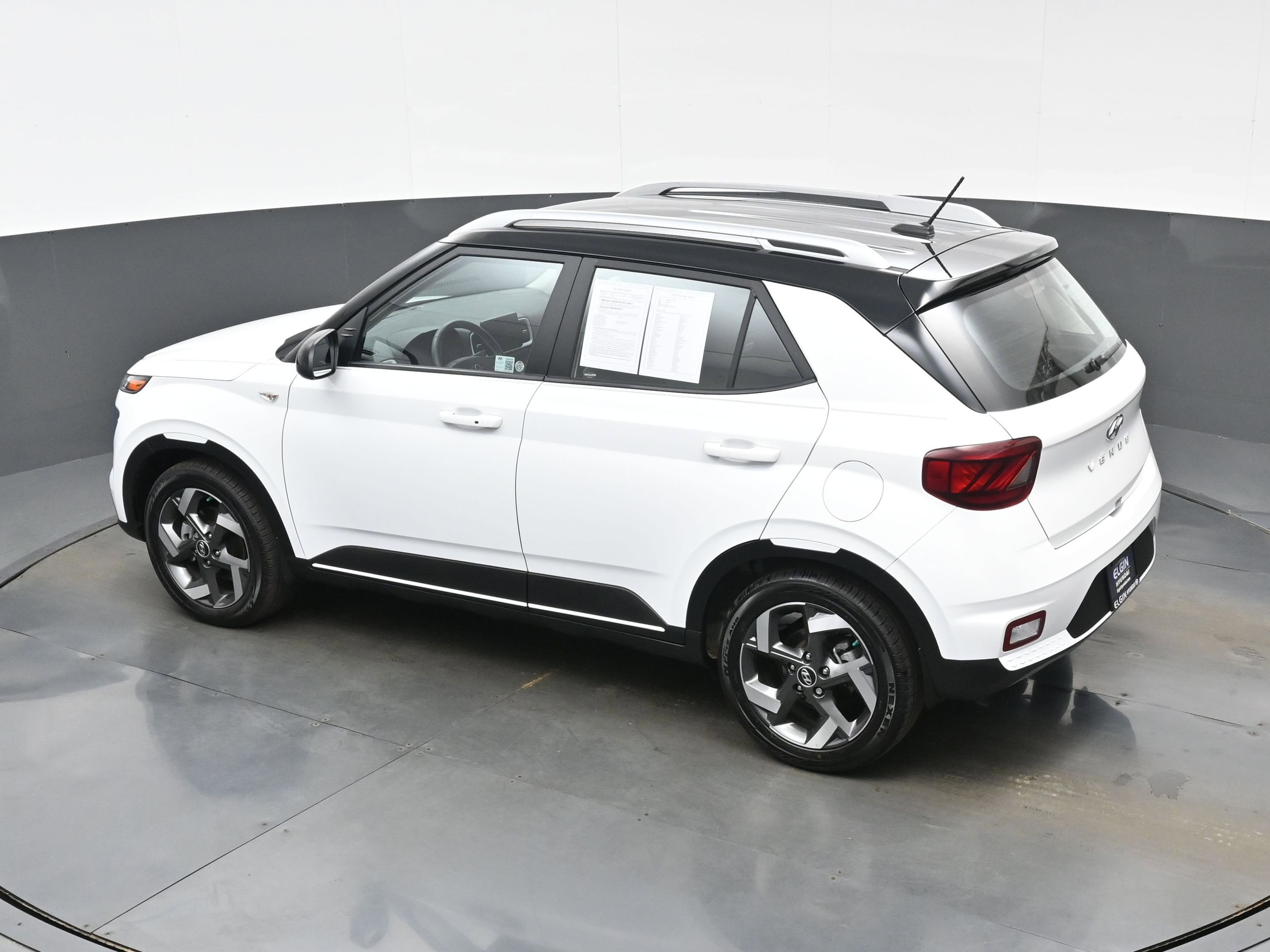 Certified 2025 Hyundai Venue Limited image 35