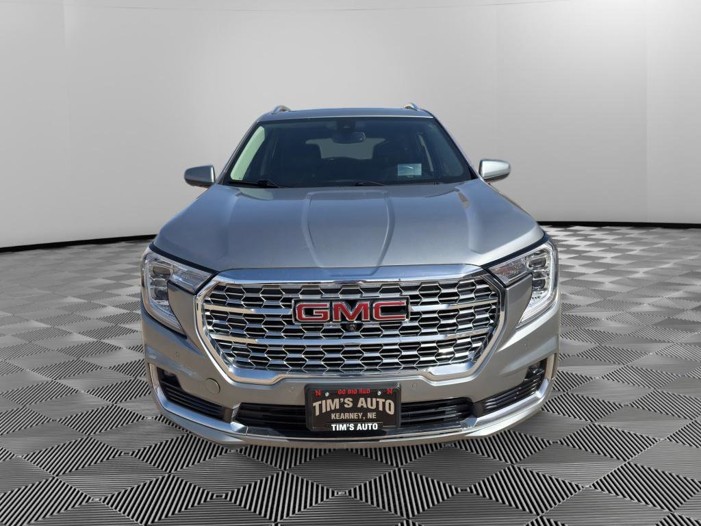 Used 2023 GMC Terrain Denali w/ Denali Premium Package image 8