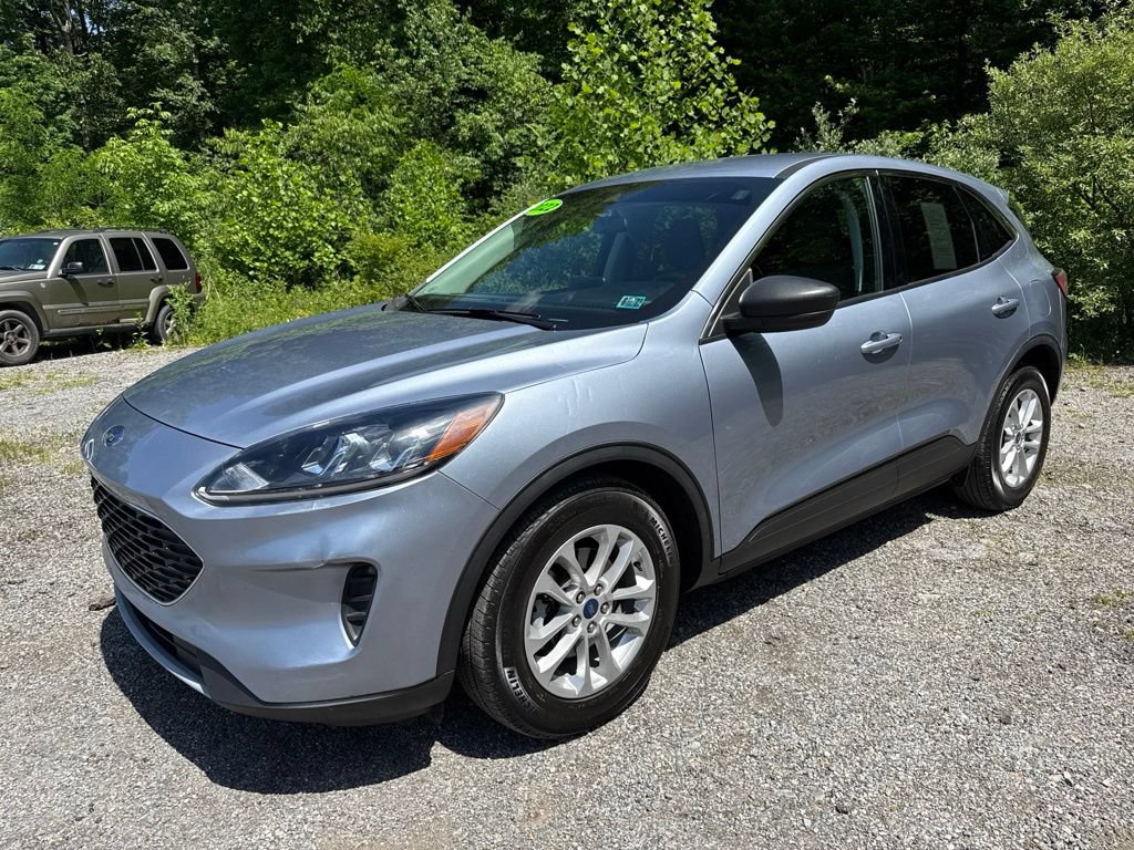 Used 2022 Ford Escape SE w/ Convenience Package FWD image 4