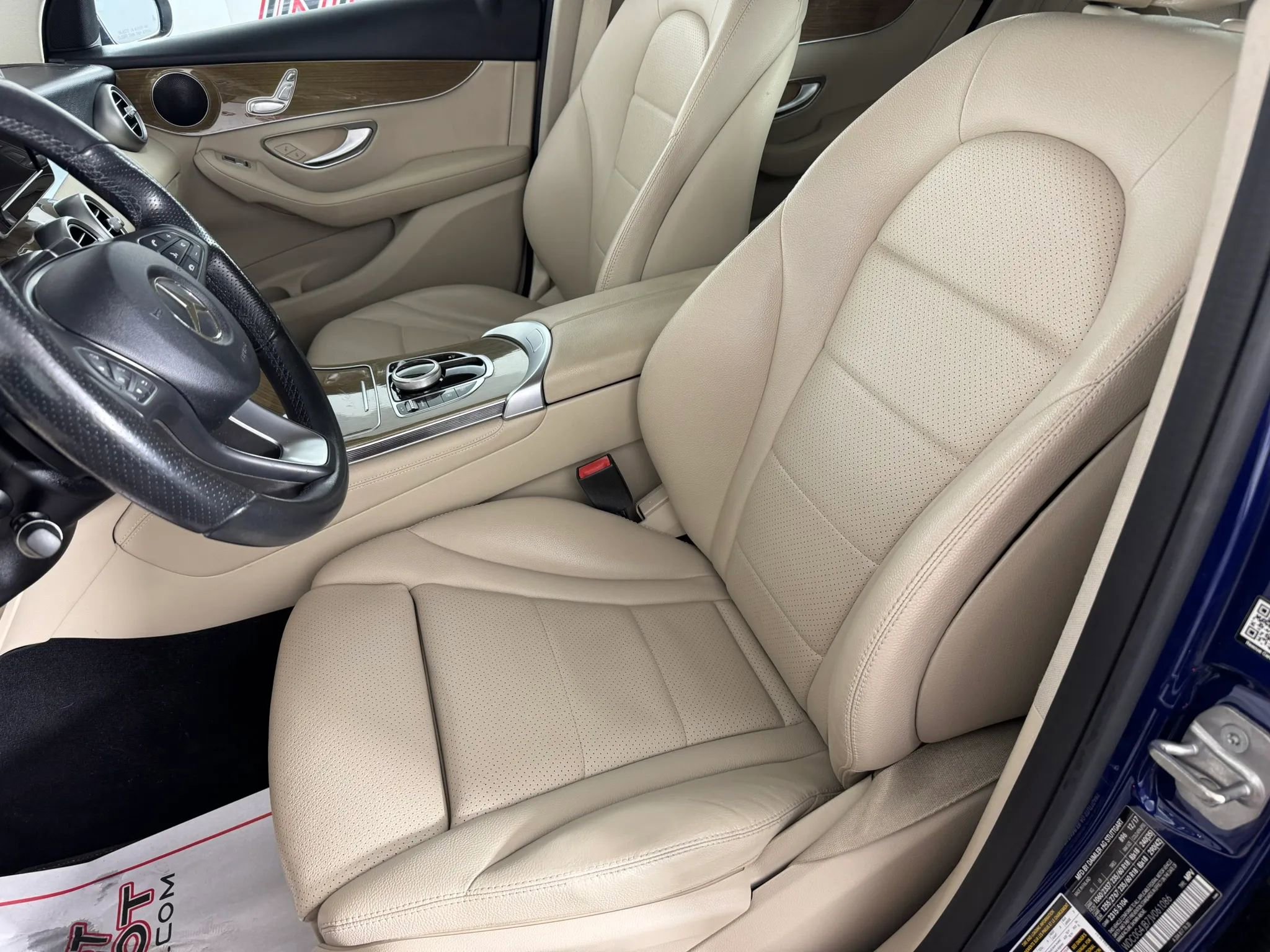 Used 2018 Mercedes-Benz GLC 300 image 32