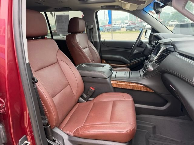 Used 2019 Chevrolet Suburban Premier w/ Premier Plus Edition AWD/4WD image 18