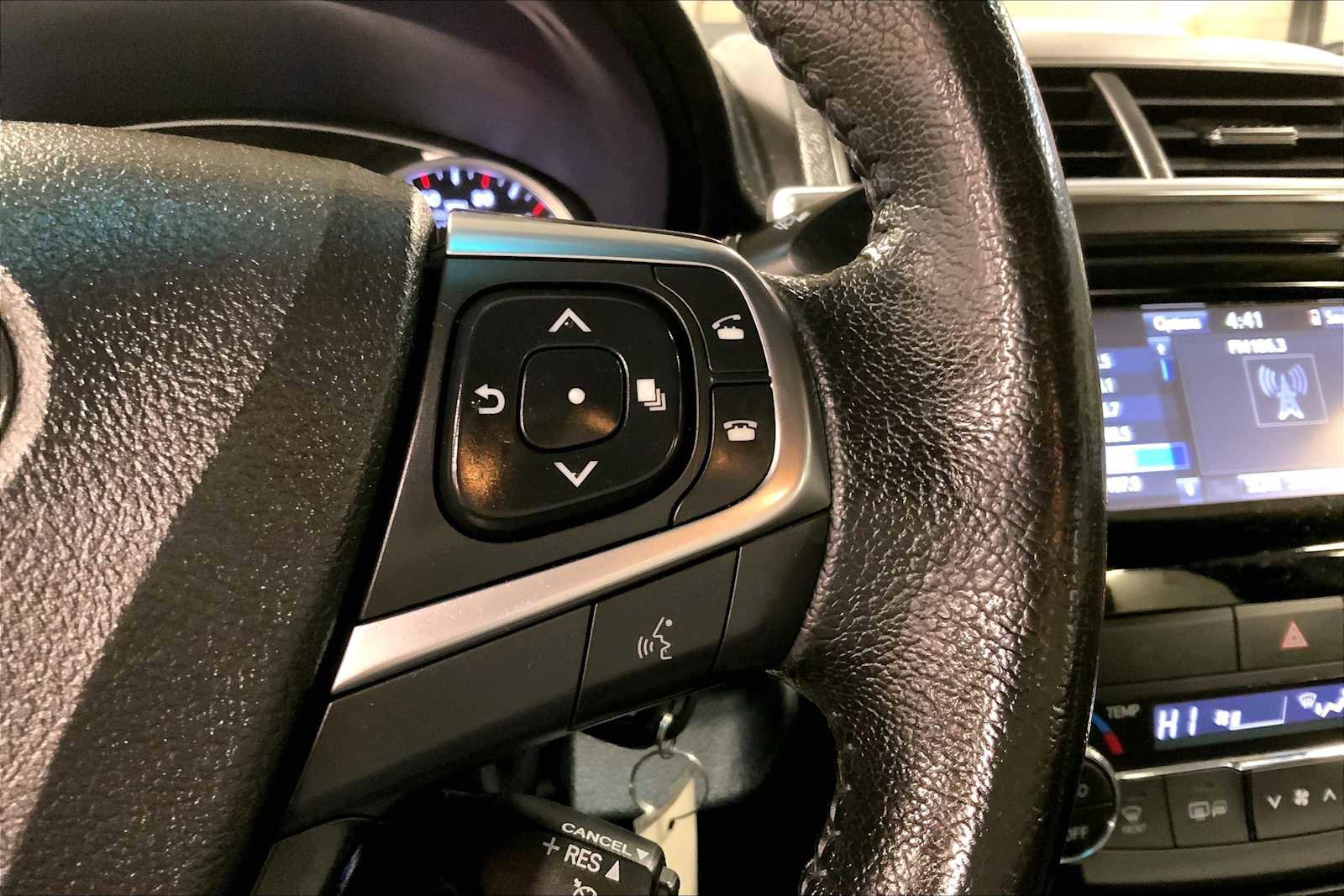 Used 2015 Toyota Camry XSE image 20