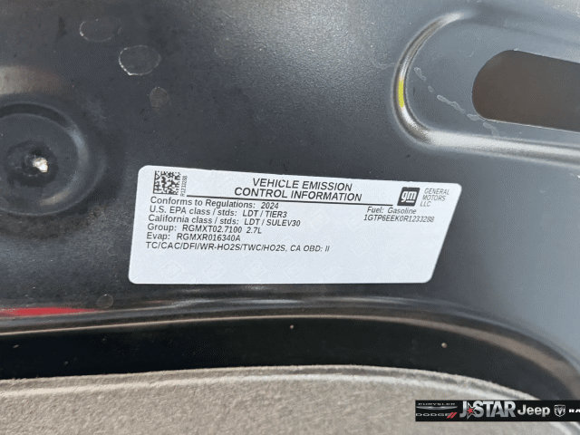 Used 2024 GMC Canyon AT4X AWD/4WD image 30
