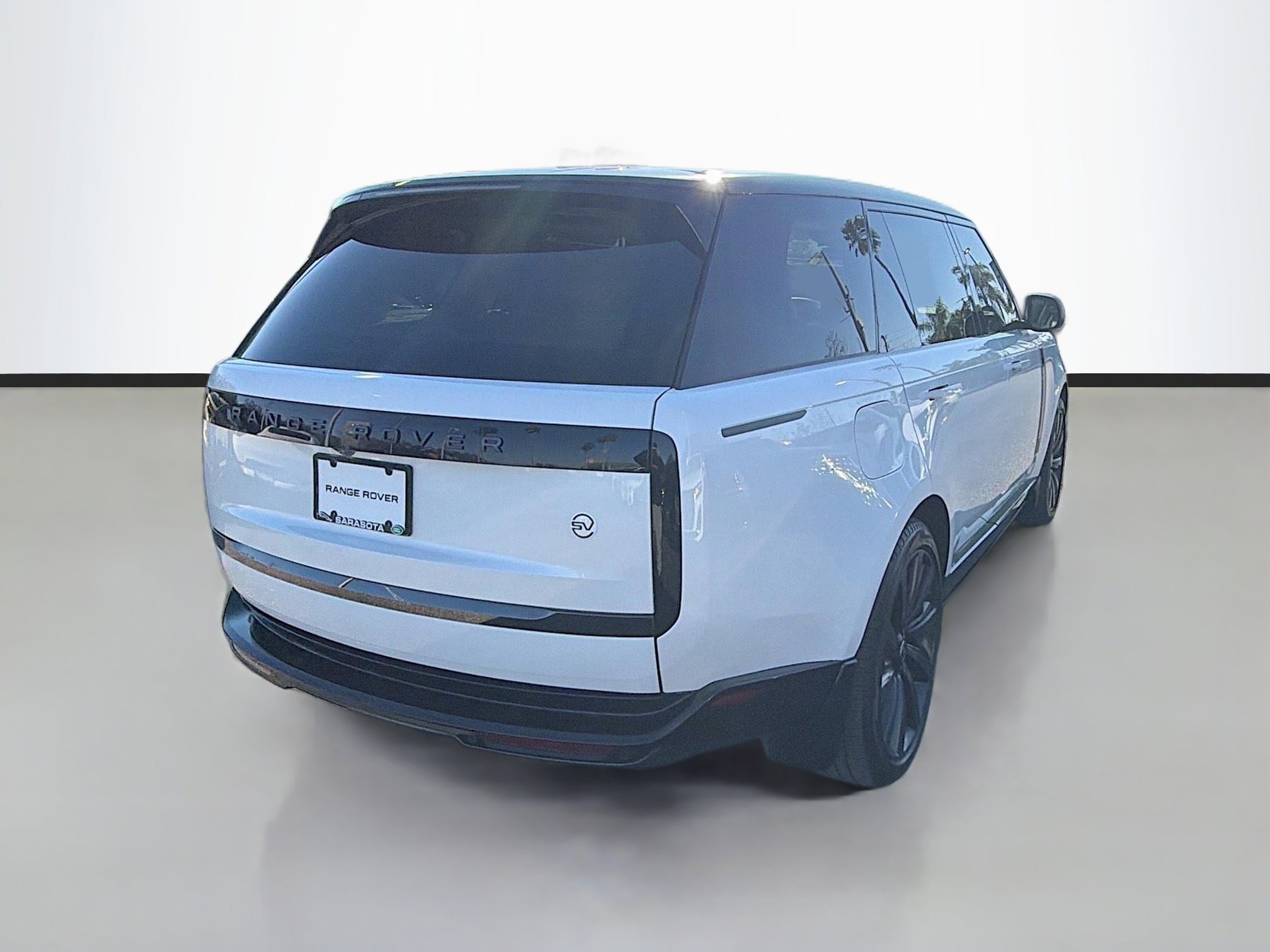 Used 2023 Land Rover Range Rover SV image 5