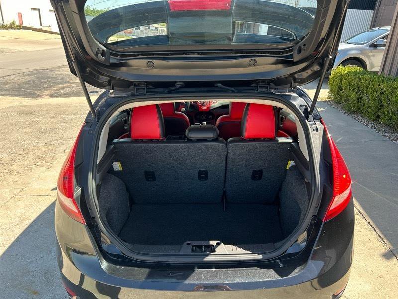 Used 2012 Ford Fiesta SES FWD image 8