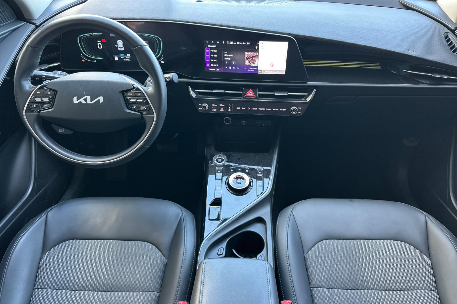 Used 2023 Kia Niro EX w/ EX Cold Weather Package FWD image 13