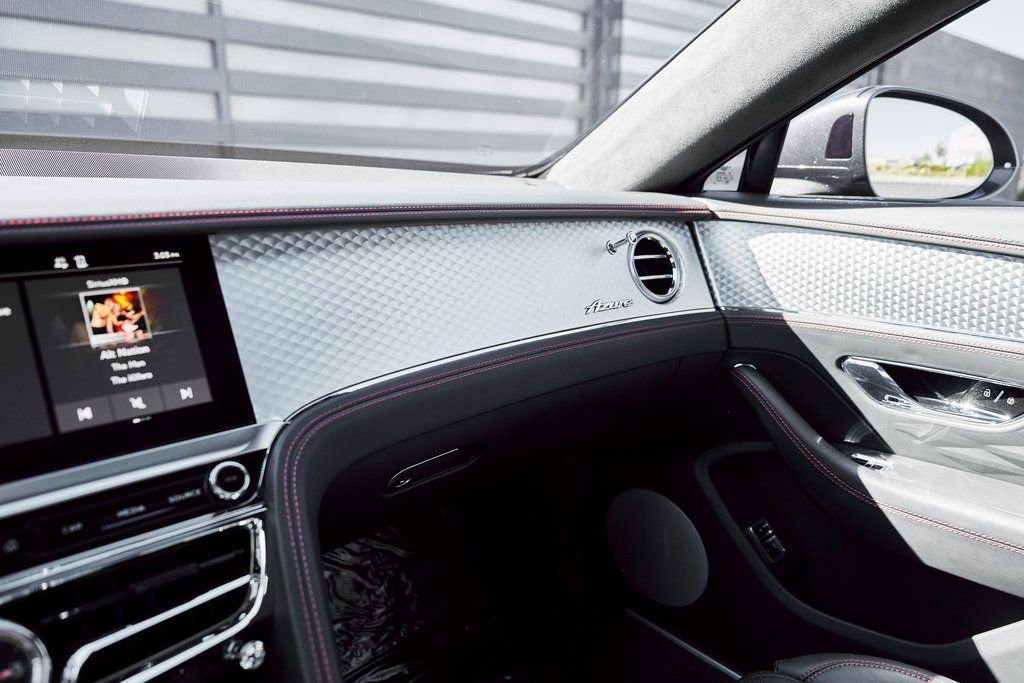 Used 2023 Bentley Flying Spur V8 image 83