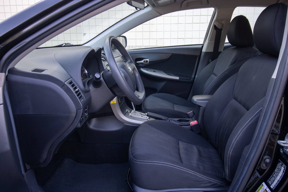 Used 2013 Toyota Corolla S FWD image 13