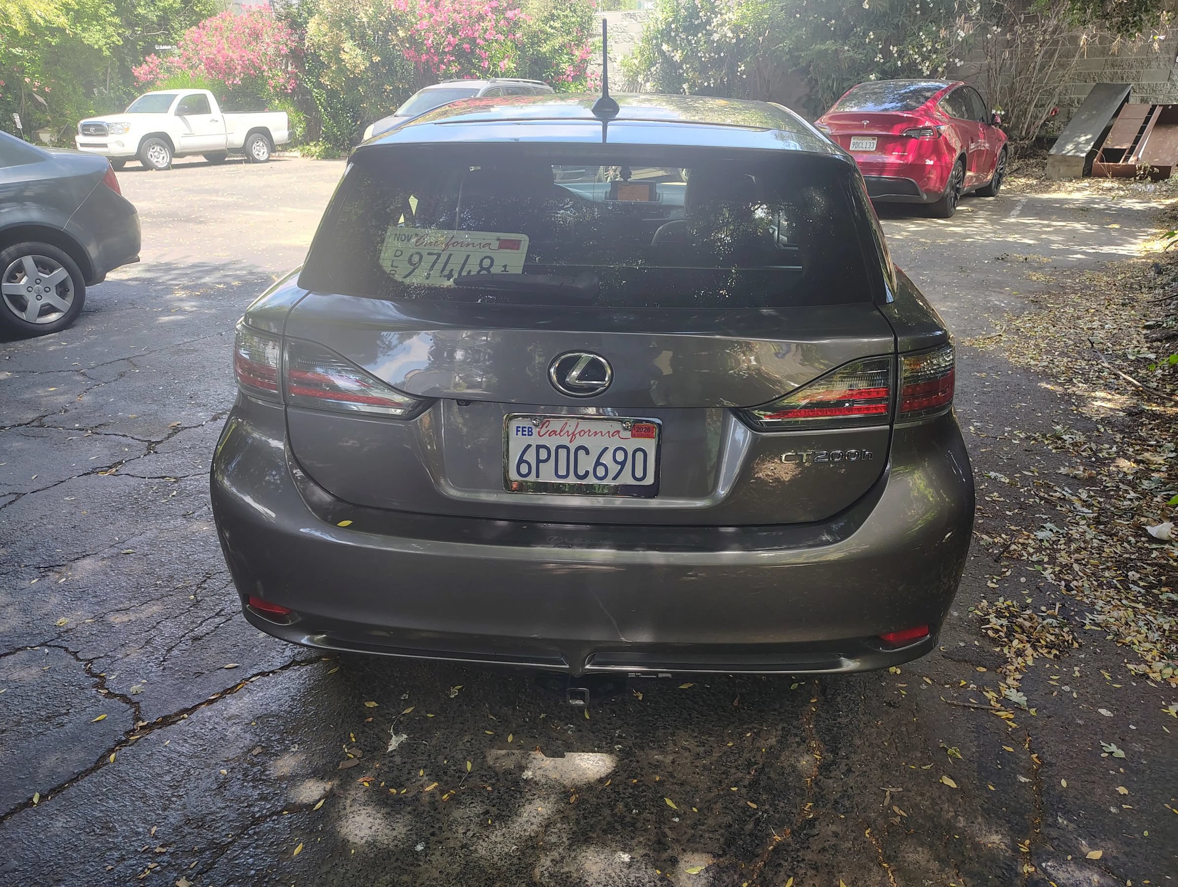 Used 2012 Lexus CT 200h Premium w/ Leather Pkg FWD image 18