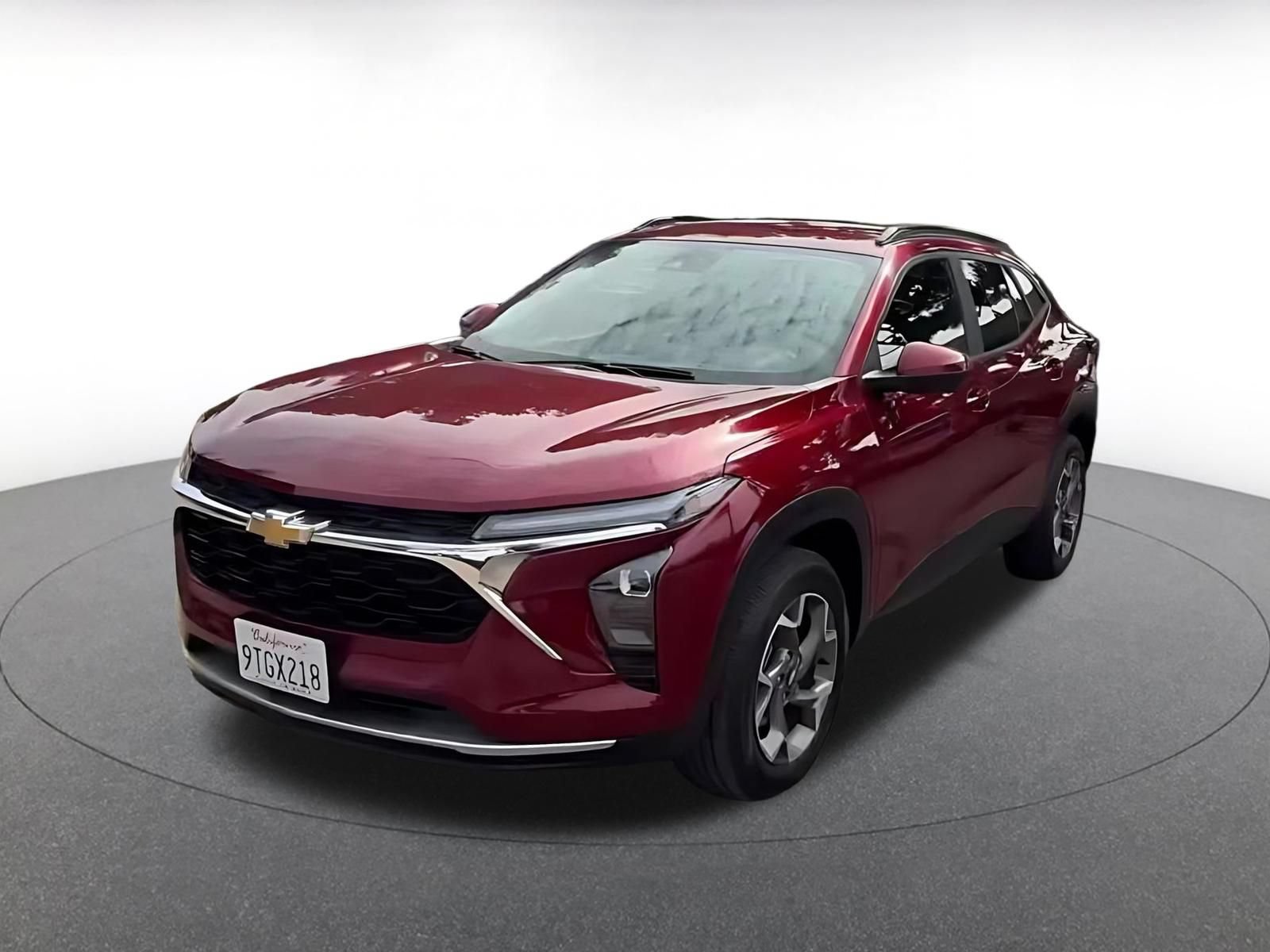 Used 2025 Chevrolet Trax LT w/ LT Convenience Package FWD image 4