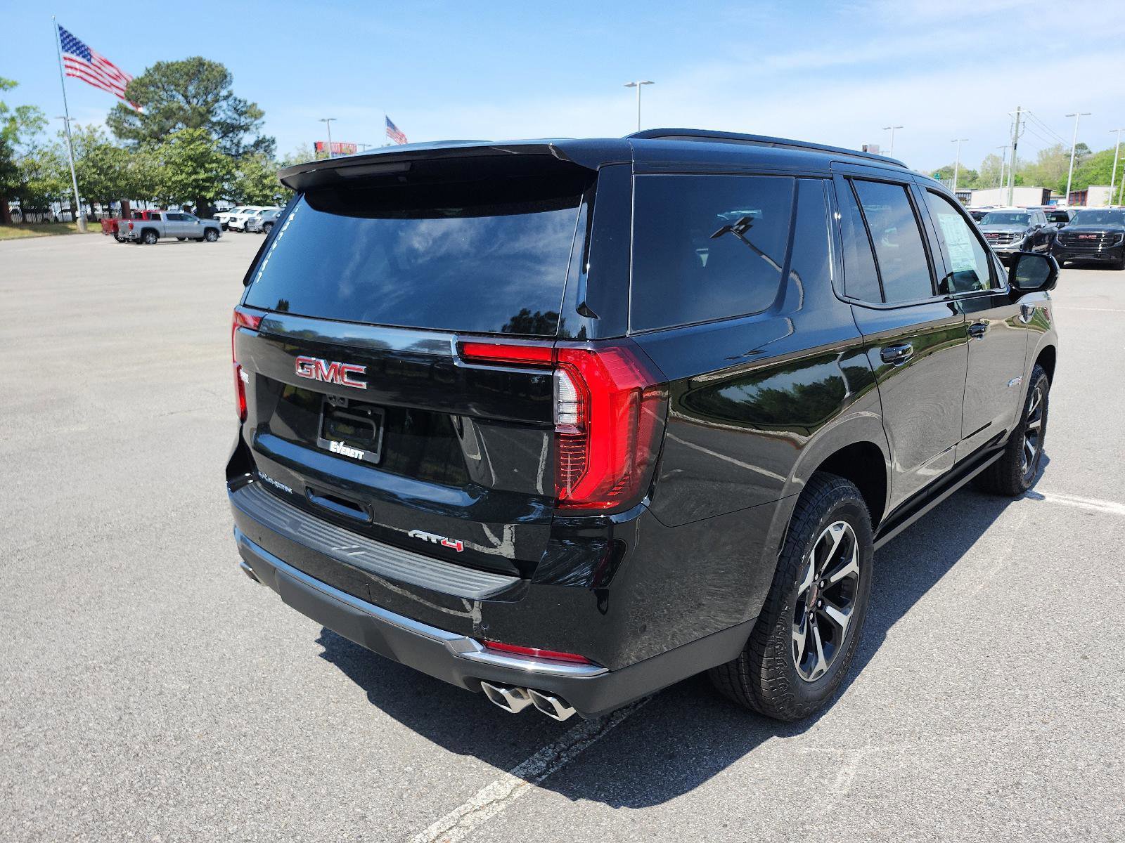 New 2026 GMC Yukon AT4 w/ AT4 Premium Plus Package image 3