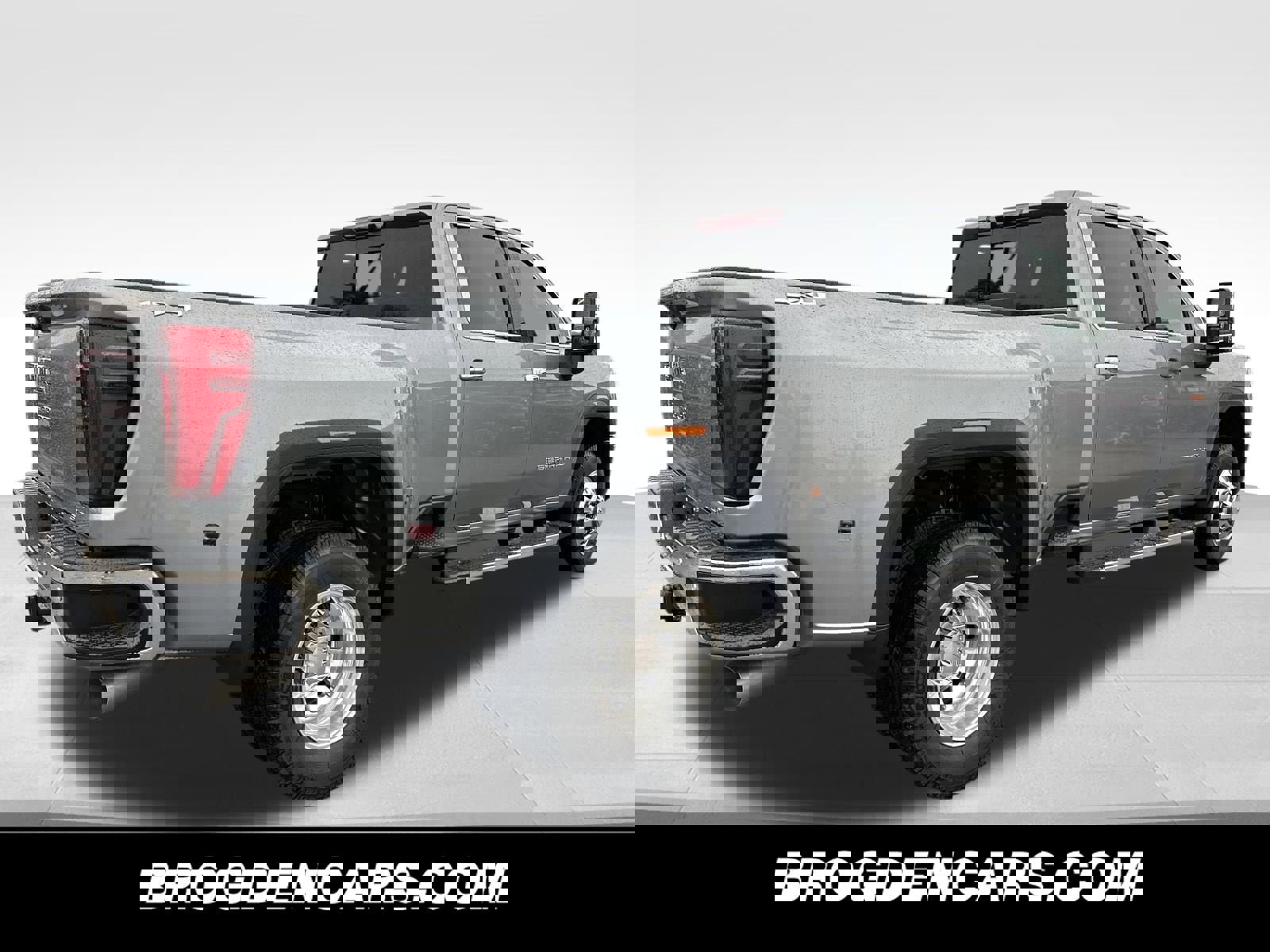 New 2026 GMC Sierra 3500 SLT w/ SLT Convenience Package image 3