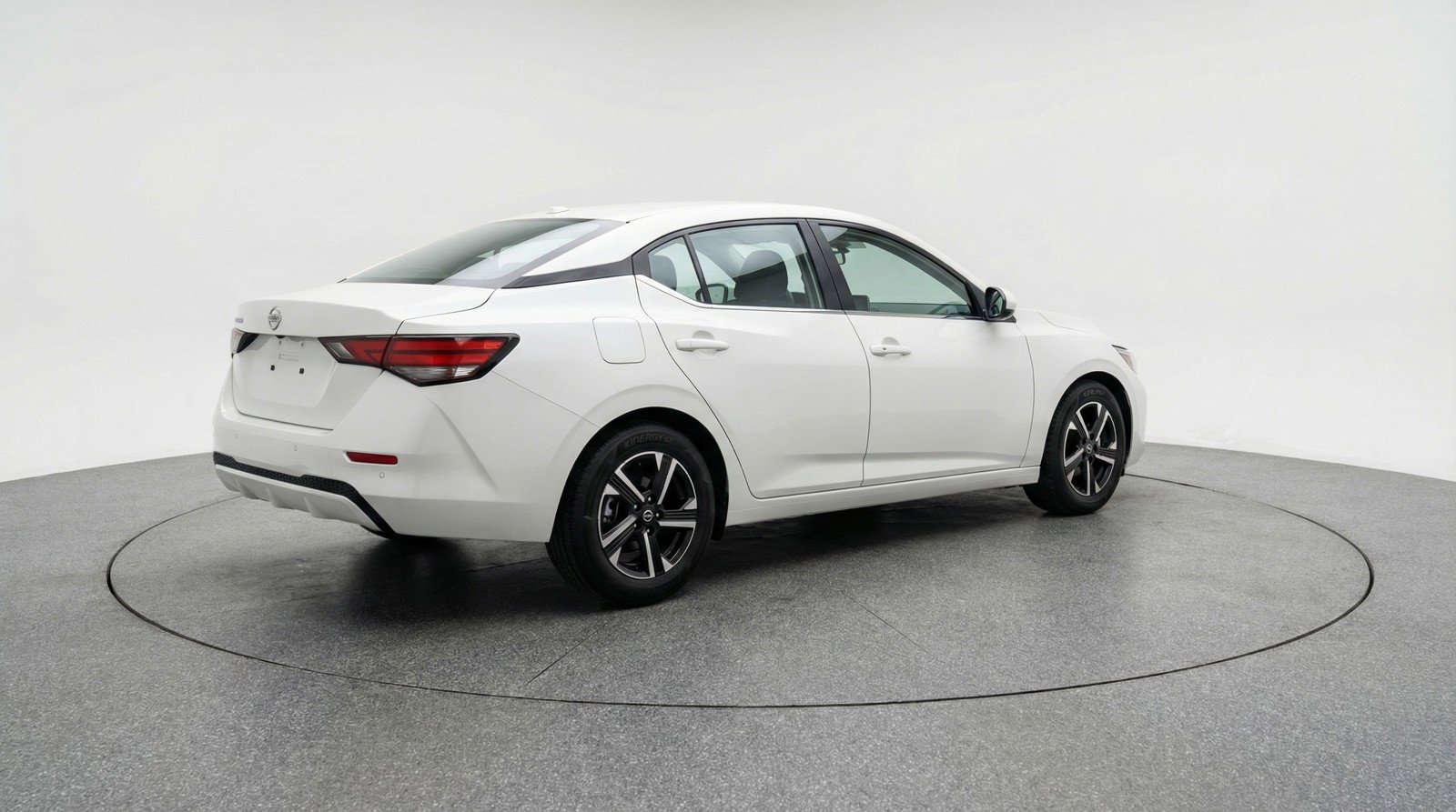 Used 2025 Nissan Sentra SV image 9