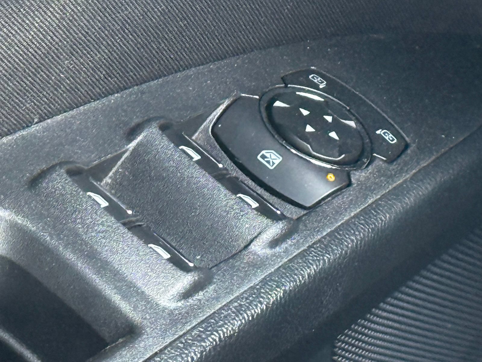 Used 2020 Ford Fusion SE FWD image 31