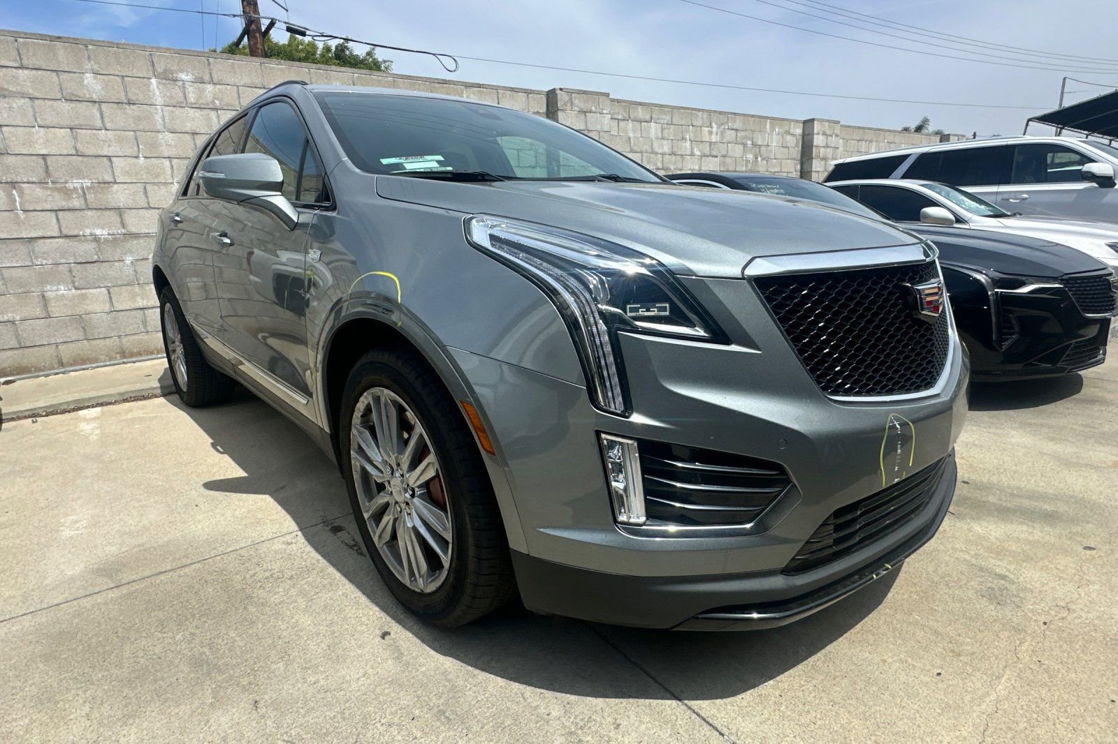 Used 2023 Cadillac XT5 Sportv image 2