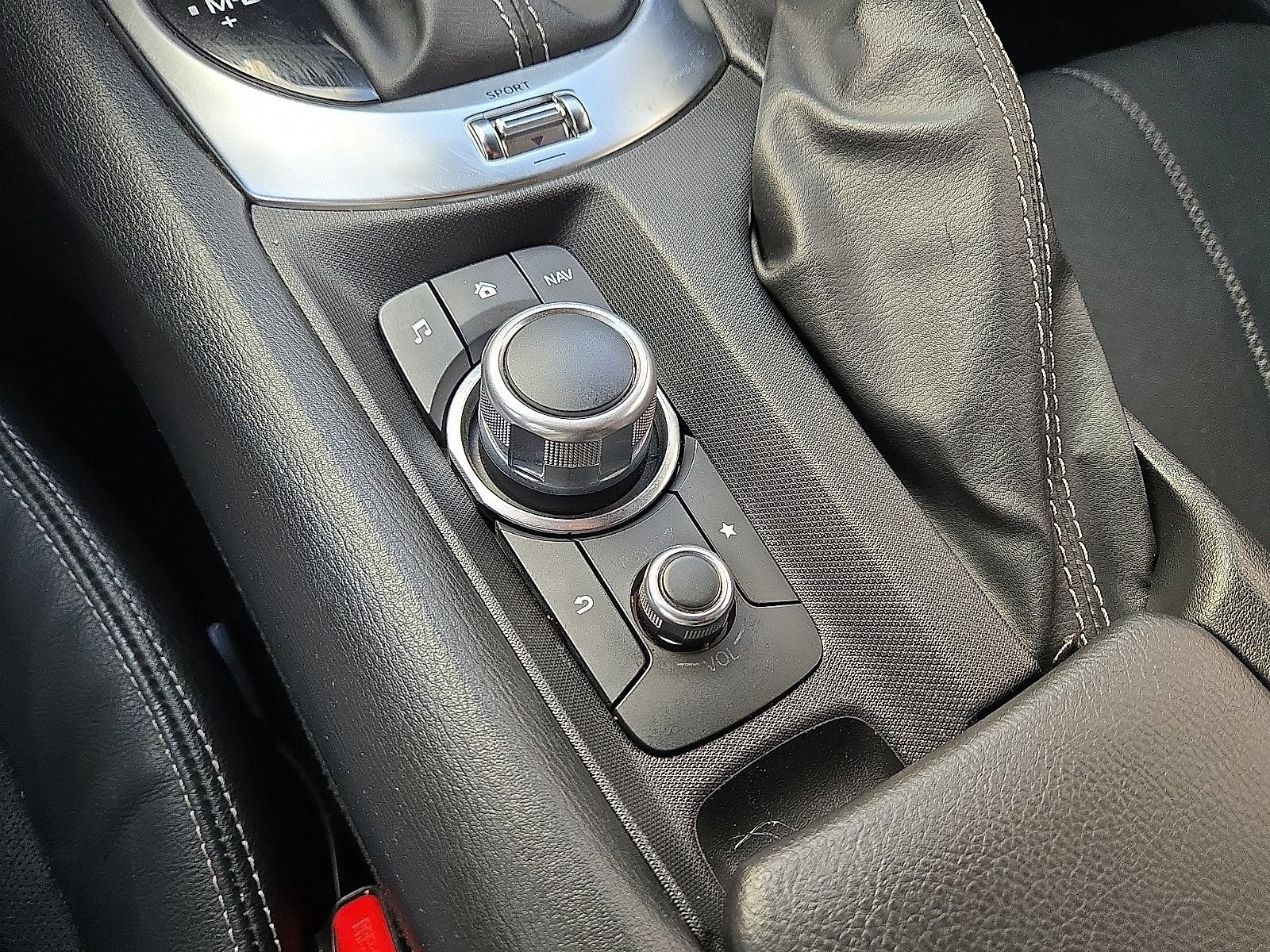 Used 2023 MAZDA MX-5 Miata Grand Touring RWD image 31
