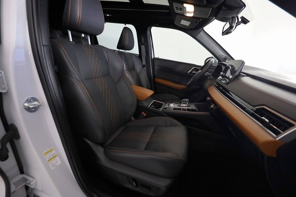 Used 2022 Mitsubishi Outlander SEL image 12