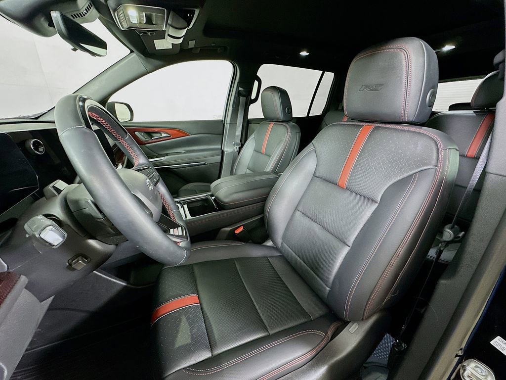 Used 2025 Chevrolet Traverse RS w/ LPO, Cargo Package image 15
