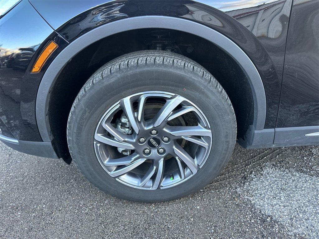 Used 2025 Lincoln Corsair FWD w/ Equipment Group 101A image 10